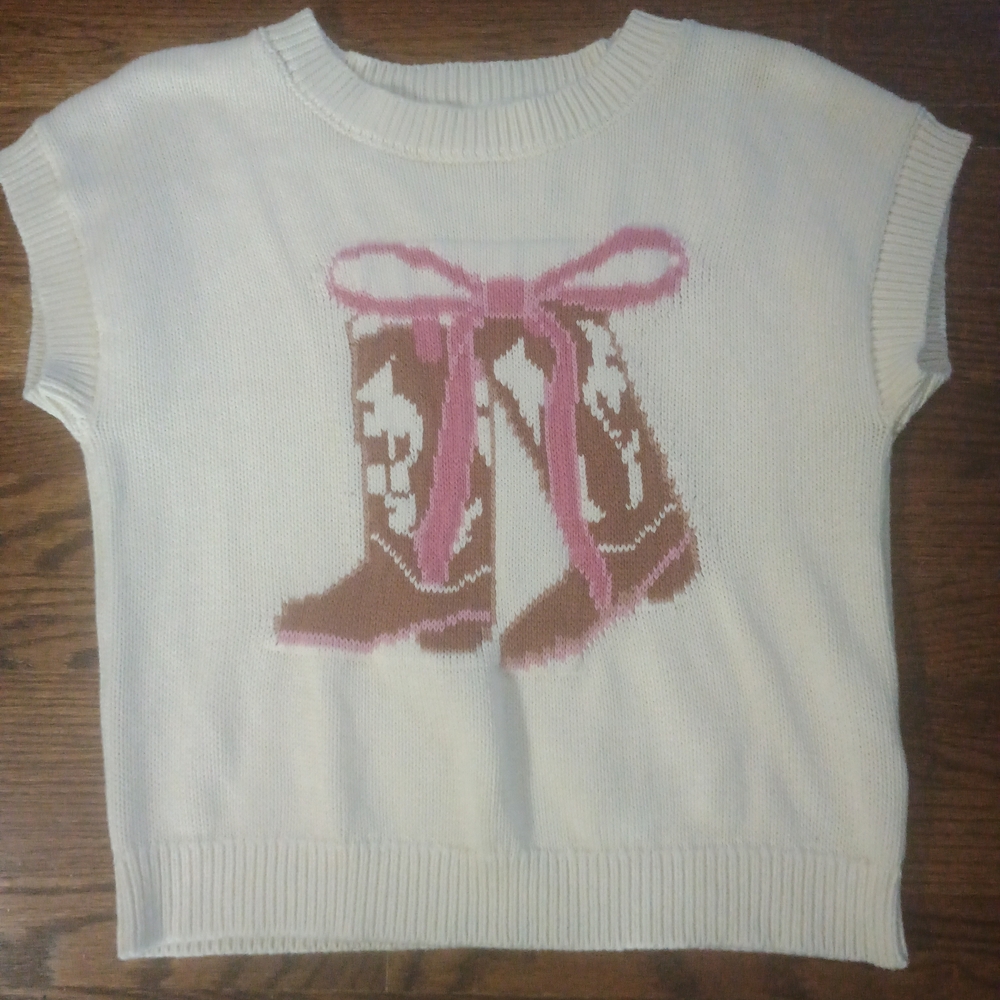 Blu Pepper White Sweater with Pink and Brown Boots Graphic